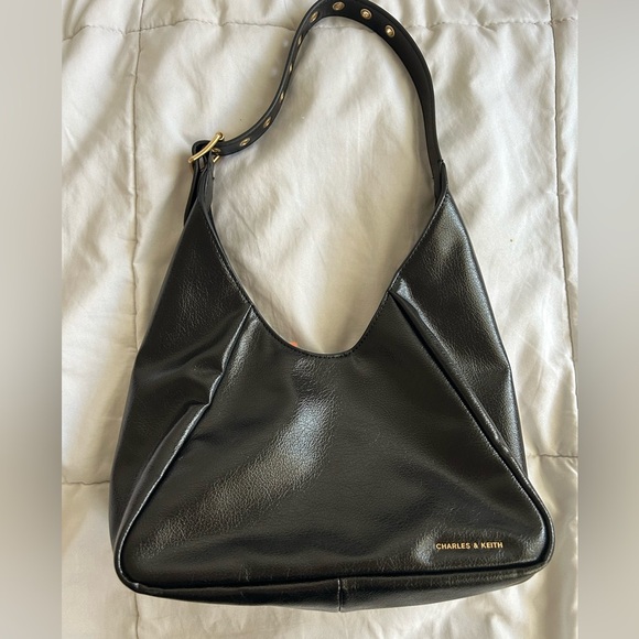 Charles & Keith hobo bag - Picture 4 of 16
